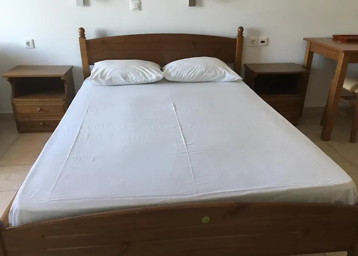 Eugenia Travasarou Sea View Appartments Hotel