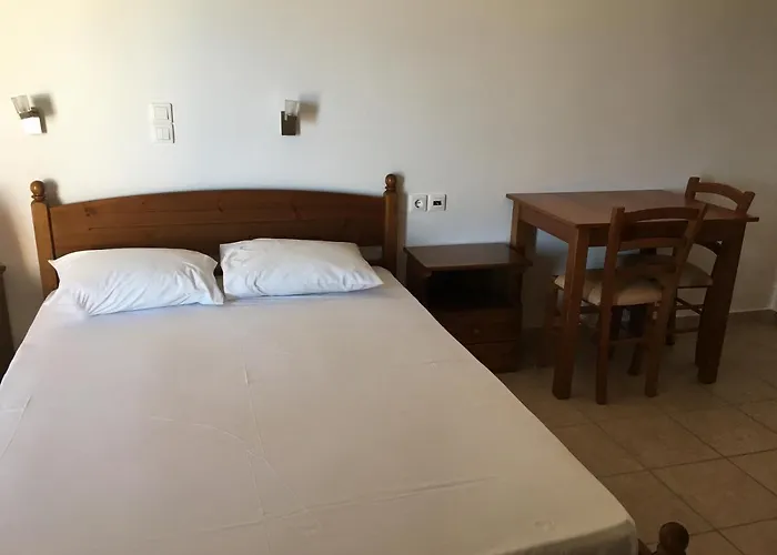 Eugenia Travasarou Sea View Appartments Hotel 3*