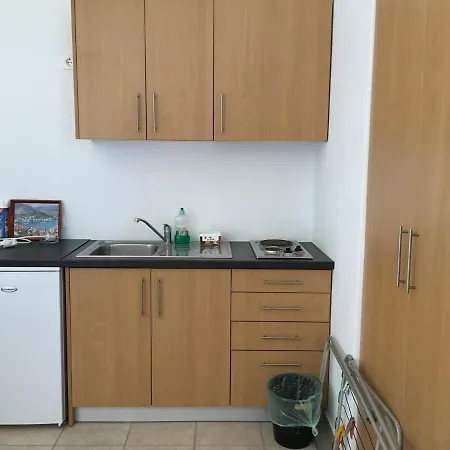 Eugenia Travasarou Sea View Appartments 3*