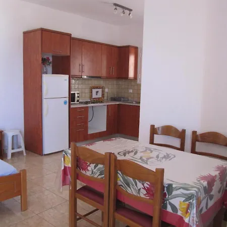 Eugenia Travasarou Sea View Appartments Diakofti