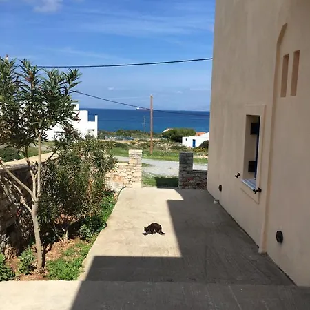 Eugenia Travasarou Sea View Appartments Diakofti