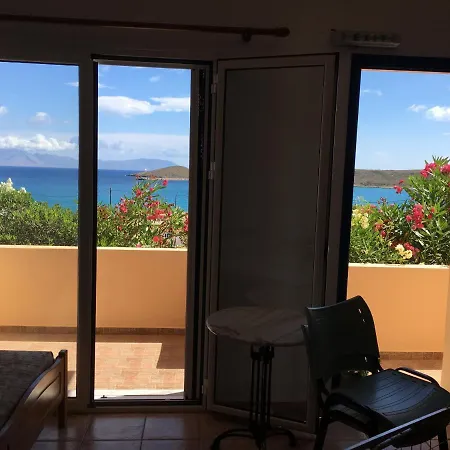 Eugenia Travasarou Sea View Appartments Diakofti