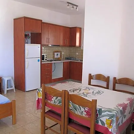 Eugenia Travasarou Sea View Appartments Ξενοδοχείο 3*